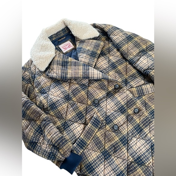 Levi’s Women’s Quilted Cocoon Coat Plaid Sherpa Jacket CD - Picture 11 of 15